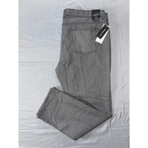 Kenneth Cole New York 5-Pocket Stretch Jean Style Pants. Gray Stripe, 40X32. NWT
